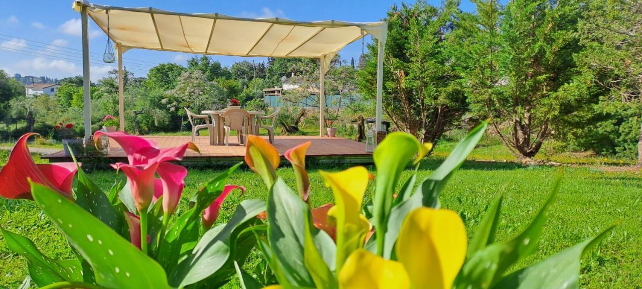 Sundial House Apartment Poulades ภายนอก รูปภาพ