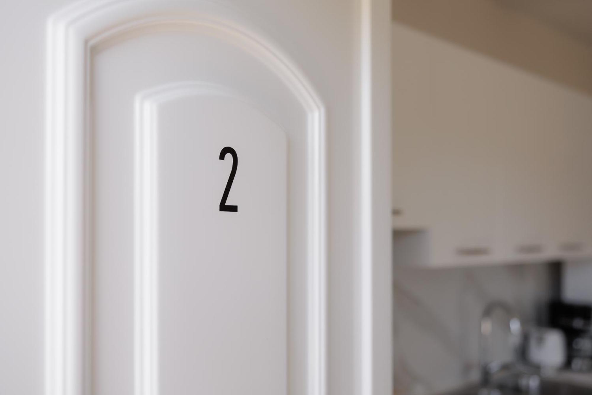 Sundial House Apartment Poulades ภายนอก รูปภาพ