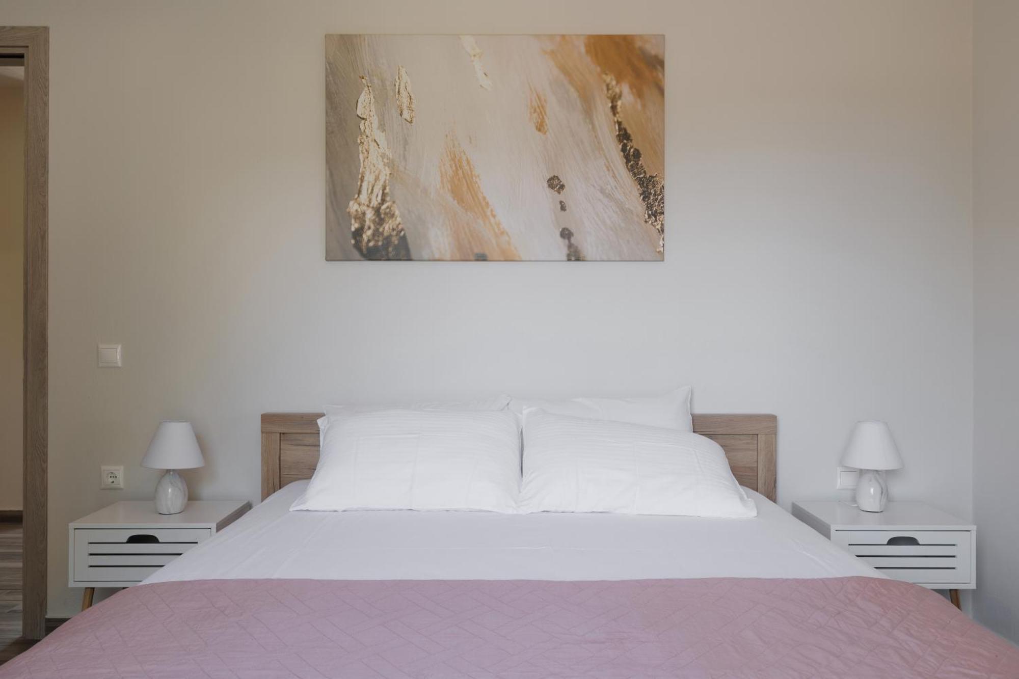 Sundial House Apartment Poulades ภายนอก รูปภาพ